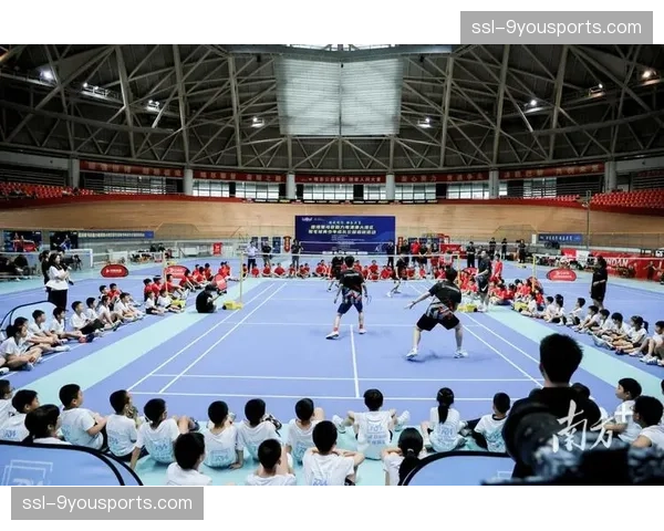 香港“羽毛球进校园”计划扩至百所中小学 香港“羽毛球进校园”计划扩至百所中小学